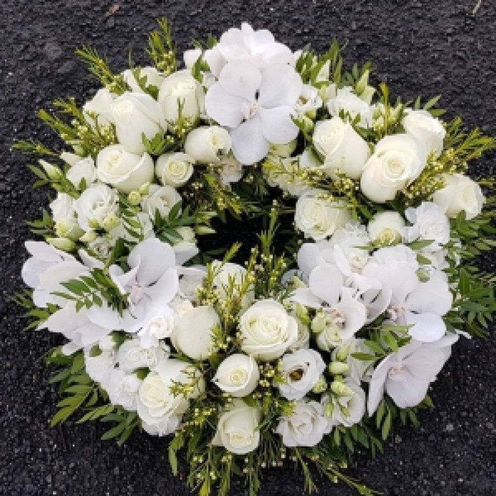 White Cluster wreath