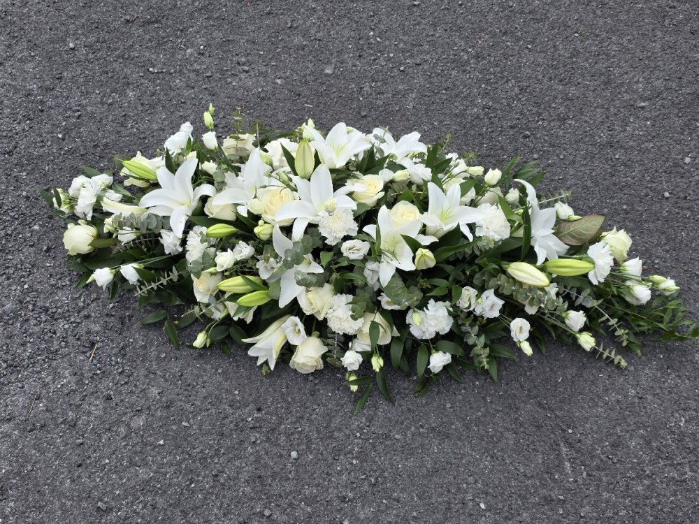 Neutral casket spray