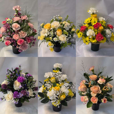 grave pots collect only - arrangement for grave in plastic grave pots, please state if need front facing ie goes in front of stone or all round further away or side or perhaps no headstone, available in colours of choice.....click and collect only