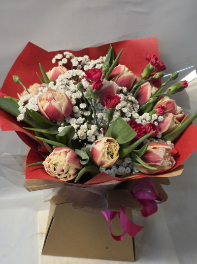 sixways special offer - limited offer.... aqua bouquet with stunning double tulips, gyp and spray carnations, one size only