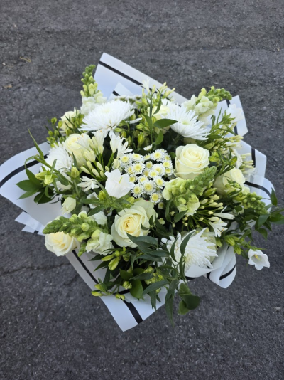 luxury neutral selection - larger selection of neutral blooms, when only extra special will do