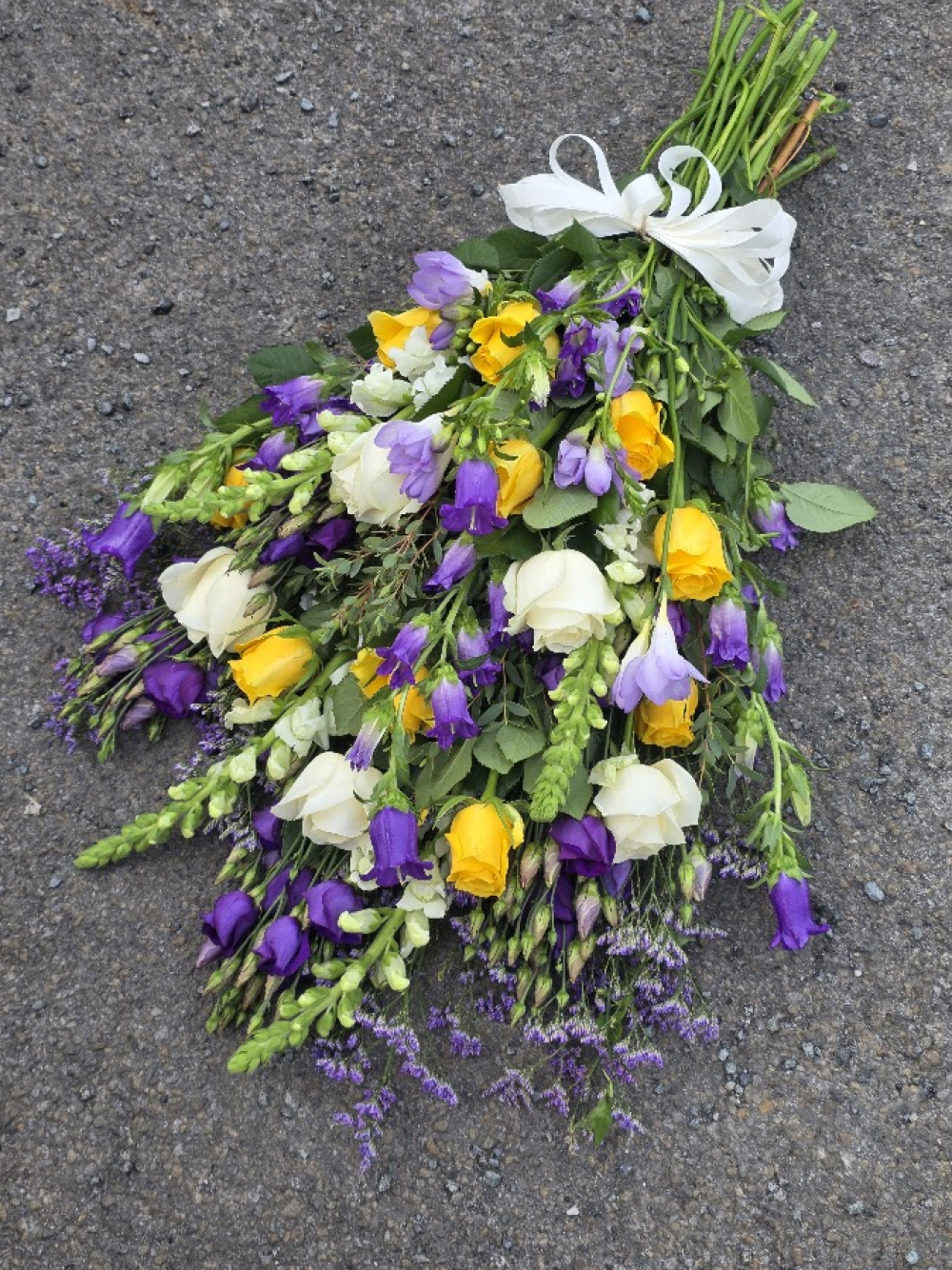 tied sheaf yellow/purple/white
