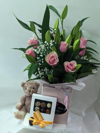lily and rose bouquet gift set
